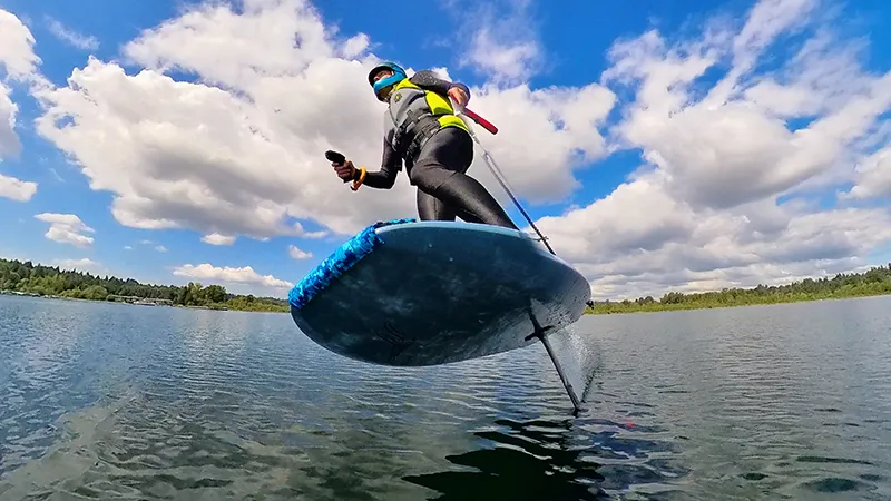 eFoiling lesson with an electric foil board