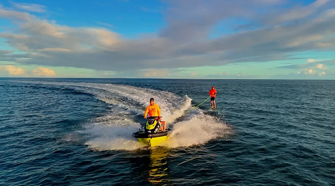 Tow-In Foiling Live Action Image